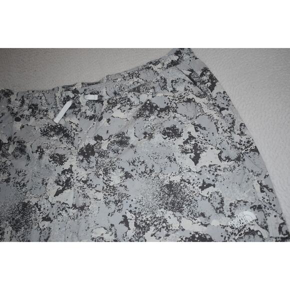 The North Face Swimming Trunks Shorts Mens Size 2XL Performance Gray Camo - Picture 3 of 5